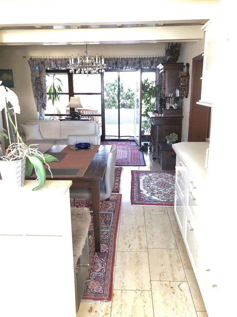 Prodej bytu 5+1 160 m², Rottenburg am Neckar, Bádensko-Württembersko Prodej bytu 5+1 160 m², Rottenburg am Neckar, Bádensko-Württembersko