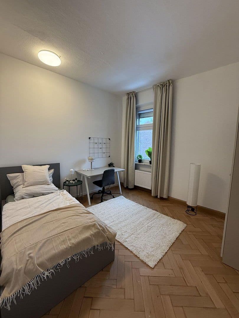 Pronájem bytu 125 m², Pirckheimer Straße 67, Nürnberg, Bavorsko Pronájem bytu 125 m², Pirckheimer Straße 67, Nürnberg, Bavorsko