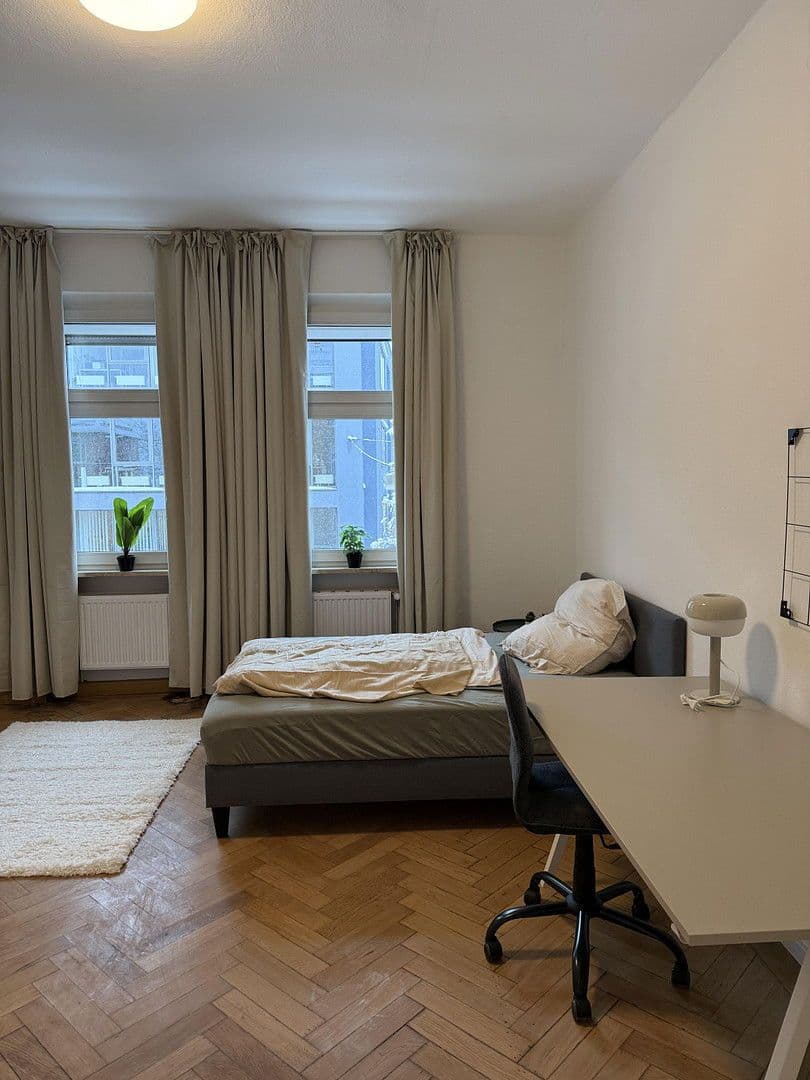 Pronájem bytu 125 m², Pirckheimer Straße 67, Nürnberg, Bavorsko Pronájem bytu 125 m², Pirckheimer Straße 67, Nürnberg, Bavorsko
