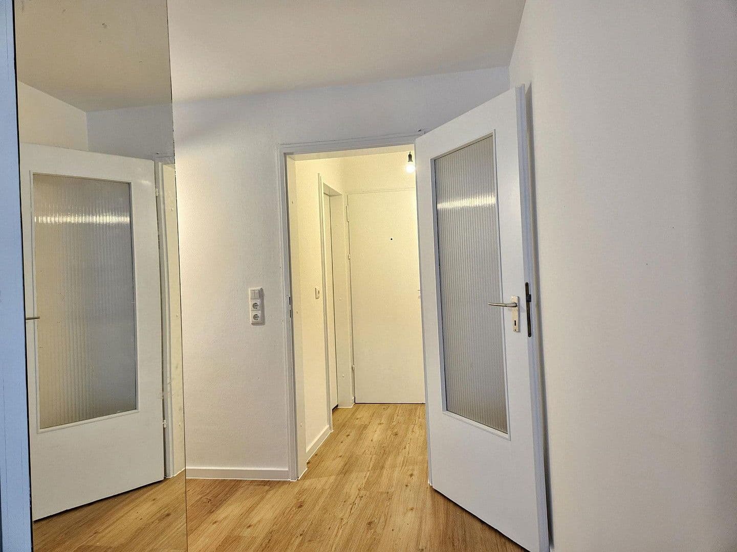 Pronájem bytu 1+1 31 m², Kidlerstraße 38, München, Bavorsko Pronájem bytu 1+1 31 m², Kidlerstraße 38, München, Bavorsko