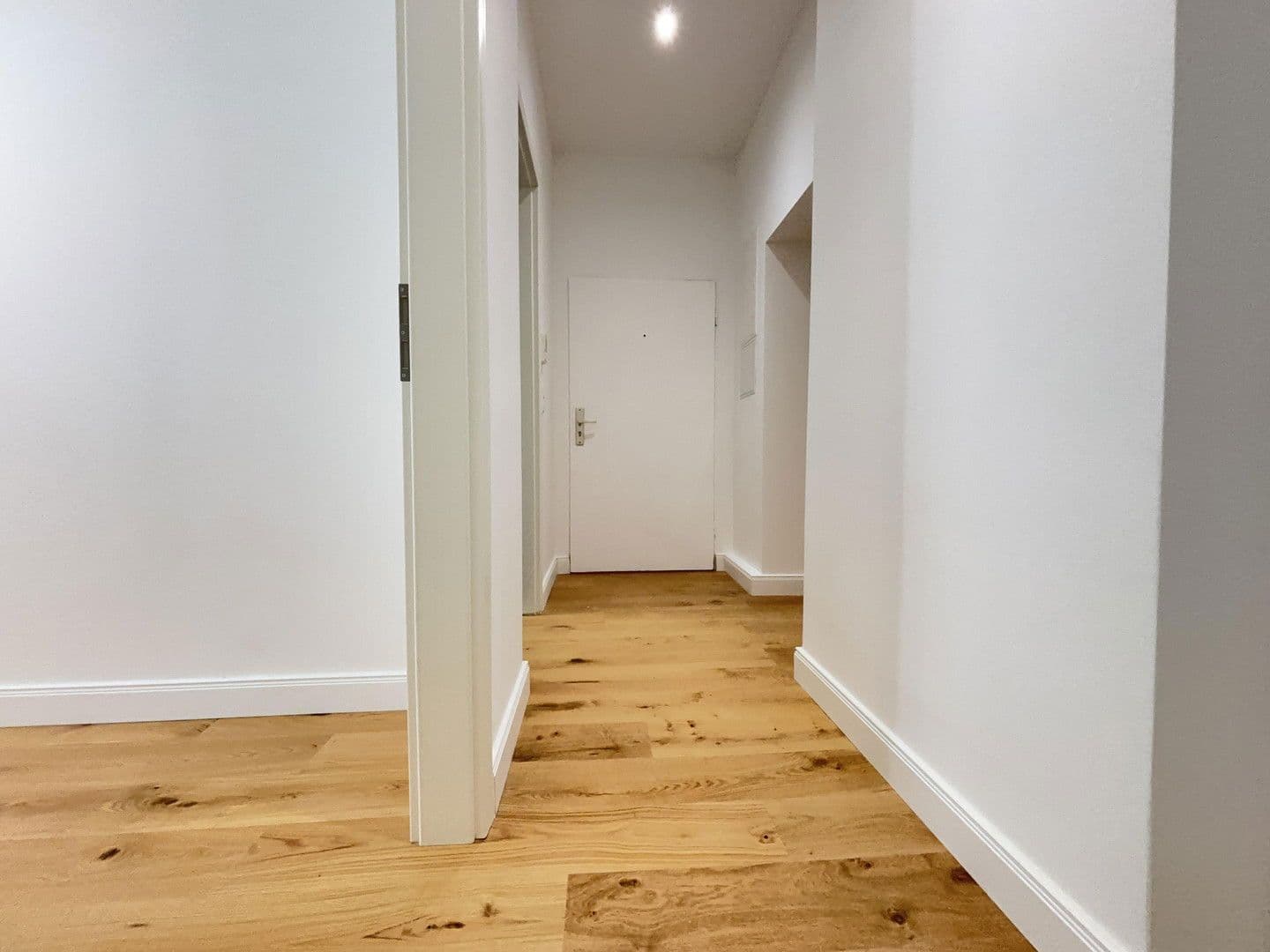 Prodej bytu 3+1 70 m², Gneisenaustraße 65, Berlin, Berlín Prodej bytu 3+1 70 m², Gneisenaustraße 65, Berlin, Berlín