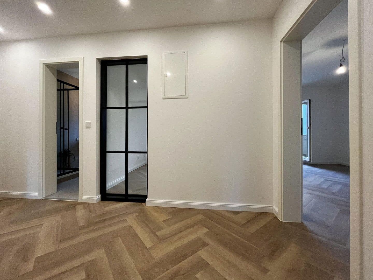 Prodej bytu 3+1 70 m², Berliner Straße 23, Bremen, Bremen Prodej bytu 3+1 70 m², Berliner Straße 23, Bremen, Bremen