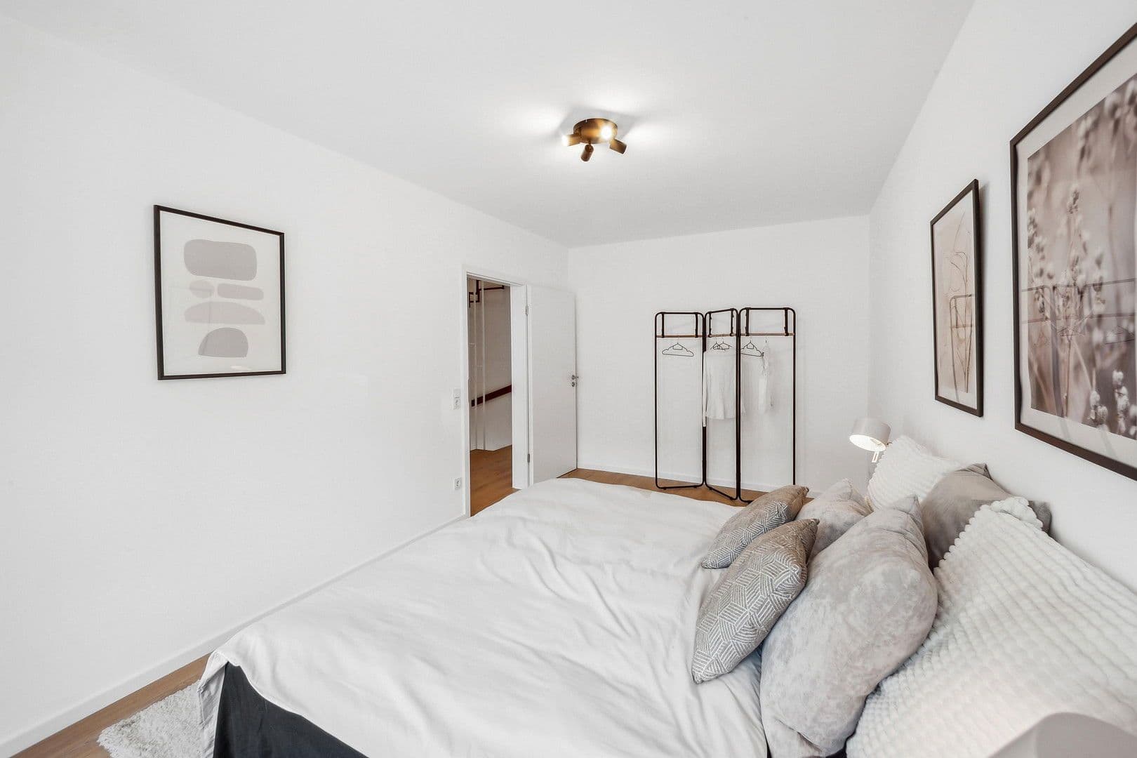 Prodej domu 135 m², pozemek 220 m², Kronberg im Taunus, Hessen Prodej domu 135 m², pozemek 220 m², Kronberg im Taunus, Hessen