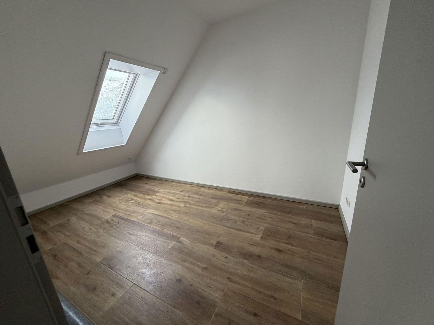 Pronájem bytu 4+1 77 m², Dummerstorf, Mecklenburg-Vorpommern Pronájem bytu 4+1 77 m², Dummerstorf, Mecklenburg-Vorpommern