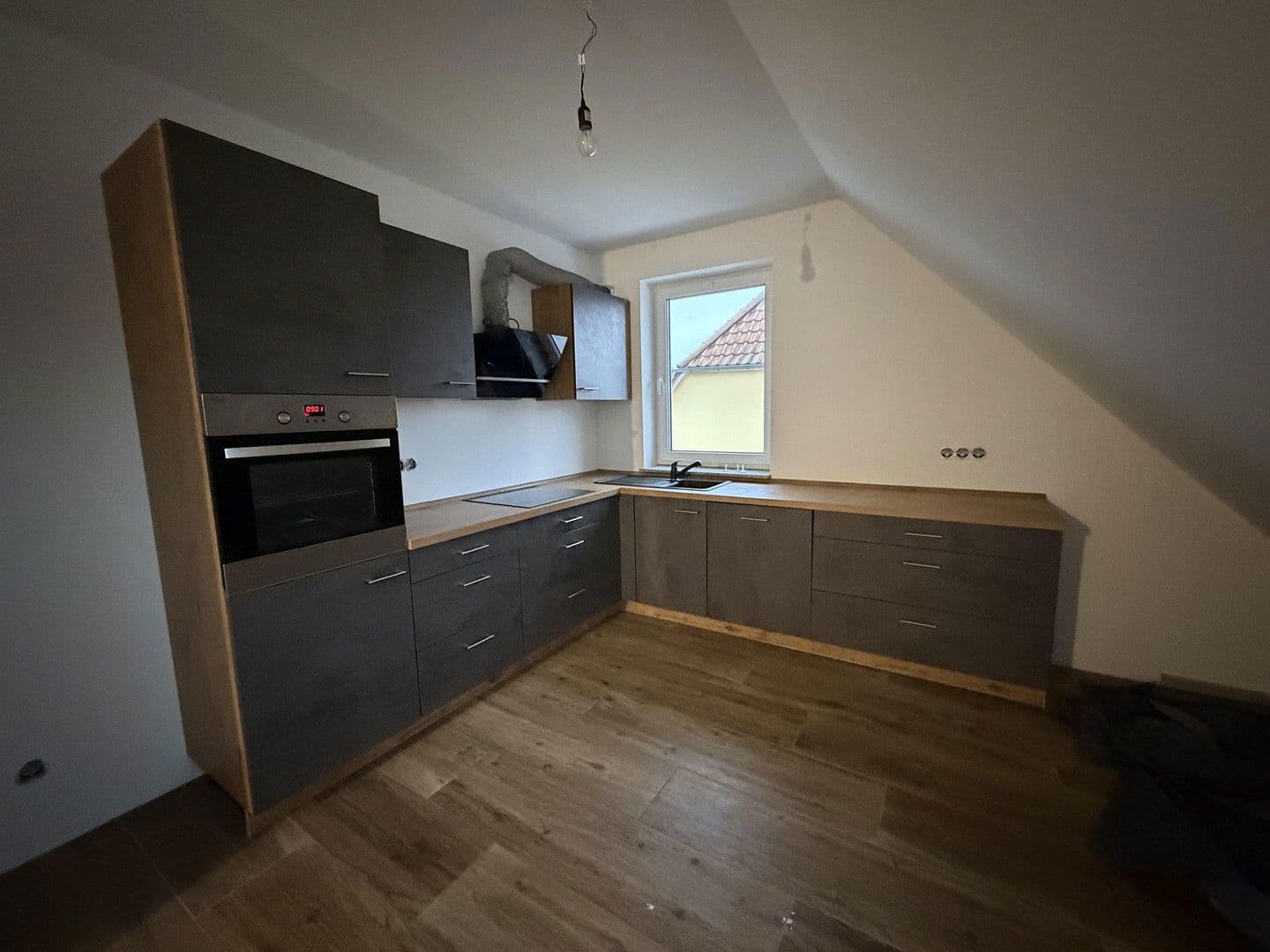 Pronájem bytu 4+1 77 m², Dummerstorf, Mecklenburg-Vorpommern Pronájem bytu 4+1 77 m², Dummerstorf, Mecklenburg-Vorpommern