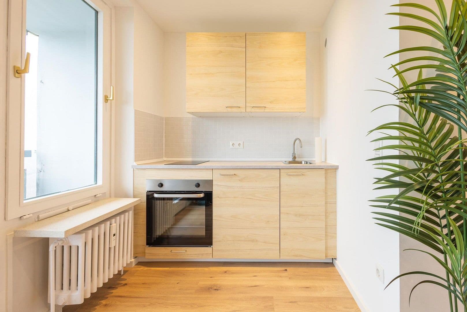 Pronájem bytu 1+1 33 m², Schleißheimer Str. 297, München, Bavorsko Pronájem bytu 1+1 33 m², Schleißheimer Str. 297, München, Bavorsko