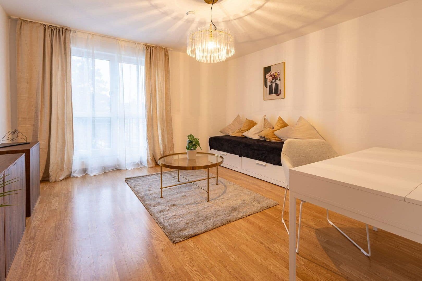 Pronájem bytu 1+1 33 m², Schleißheimer Str. 297, München, Bavorsko Pronájem bytu 1+1 33 m², Schleißheimer Str. 297, München, Bavorsko