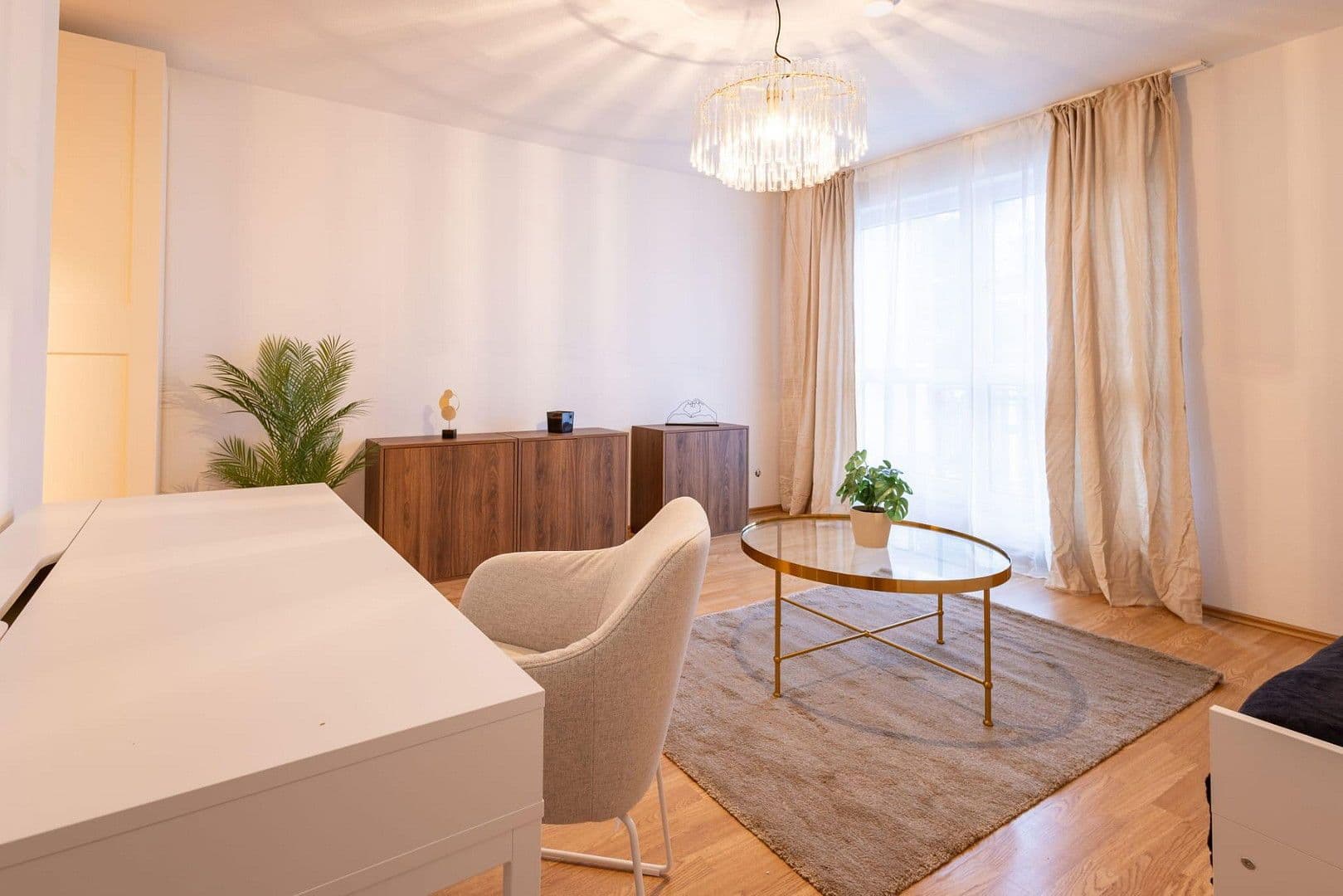 Pronájem bytu 1+1 33 m², Schleißheimer Str. 297, München, Bavorsko Pronájem bytu 1+1 33 m², Schleißheimer Str. 297, München, Bavorsko