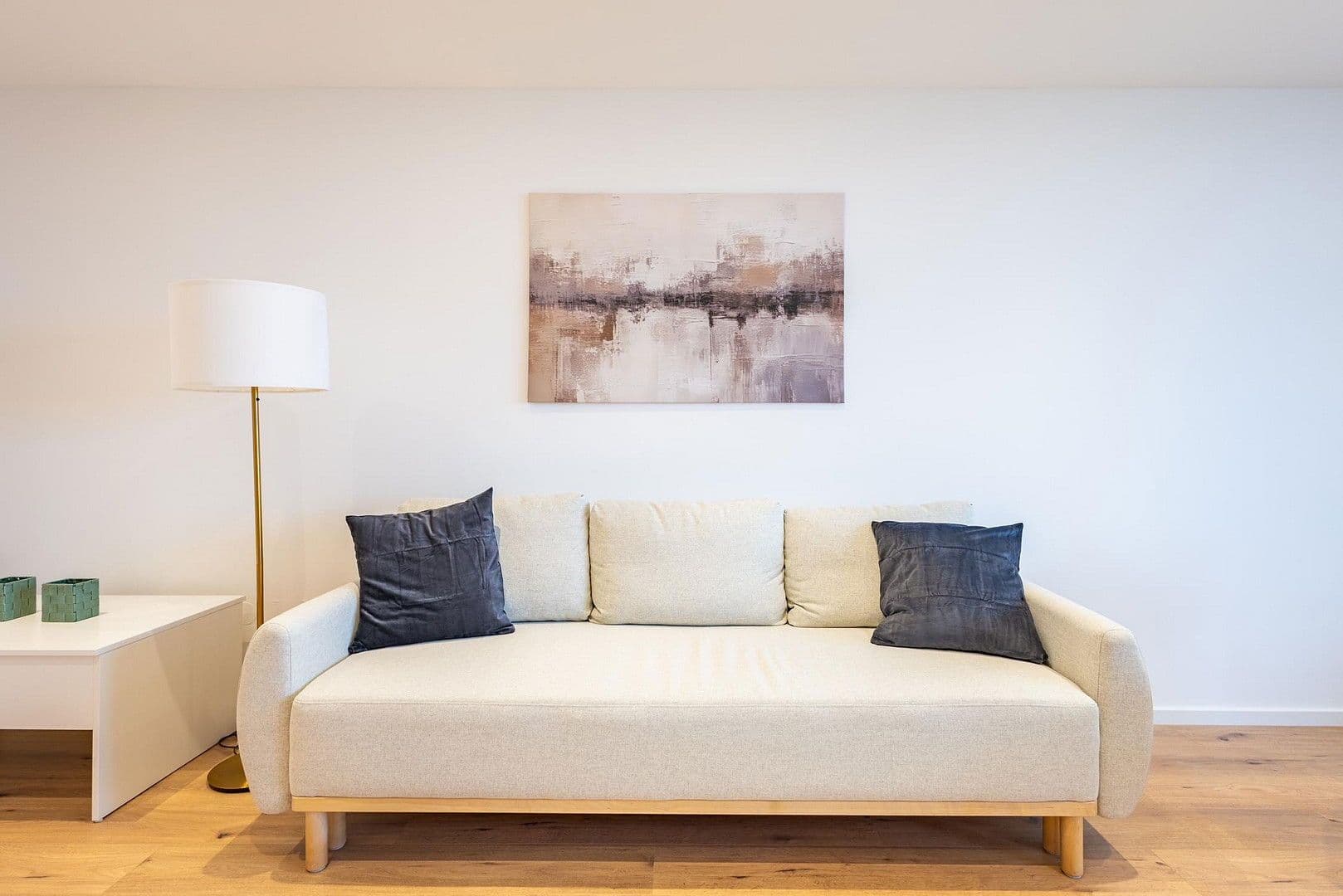 Pronájem bytu 1+1 33 m², Schleißheimer Str. 297, München, Bavorsko Pronájem bytu 1+1 33 m², Schleißheimer Str. 297, München, Bavorsko