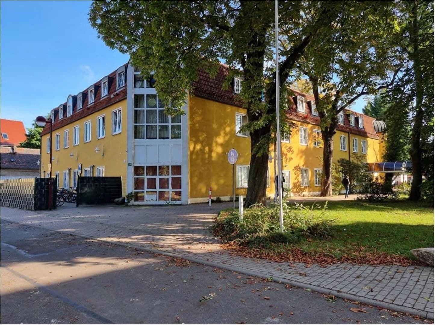 Prodej domu 1.843 m², pozemek 1.250 m², Krakauer Straße 49, Markranstädt, Sasko Prodej domu 1.843 m², pozemek 1.250 m², Krakauer Straße 49, Markranstädt, Sasko