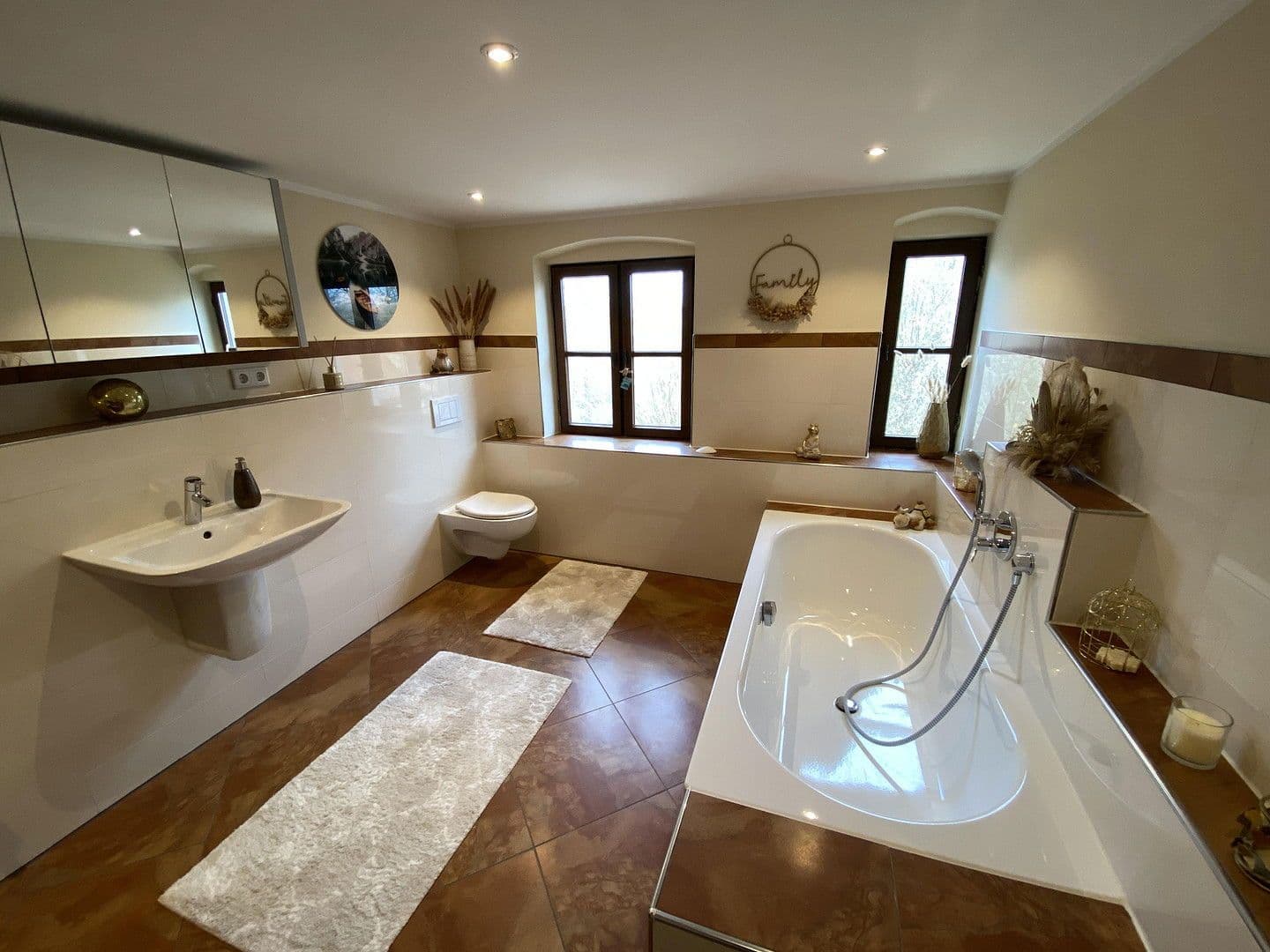 Prodej domu 480 m², pozemek 6.939 m², Egenhofen, Bavorsko Prodej domu 480 m², pozemek 6.939 m², Egenhofen, Bavorsko