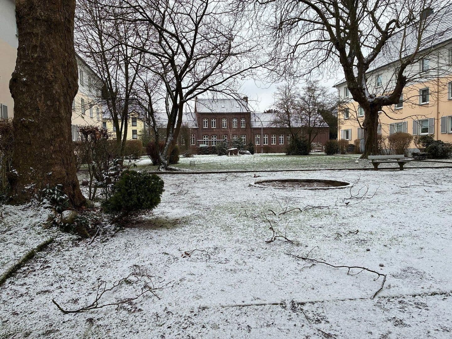 Pronájem bytu 2+1 58 m², Vonscheidtshof 5, Mülheim an der Ruhr, Severní Porýní-Vestfálsko Pronájem bytu 2+1 58 m², Vonscheidtshof 5, Mülheim an der Ruhr, Severní Porýní-Vestfálsko