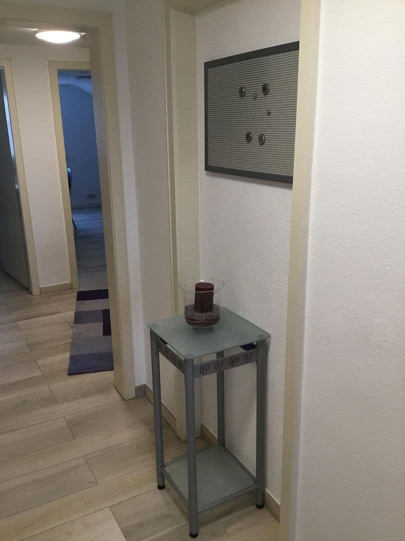 Pronájem bytu 1+1 15 m², Schrambergerstr.40, Schramberg, Bádensko-Württembersko Pronájem bytu 1+1 15 m², Schrambergerstr.40, Schramberg, Bádensko-Württembersko