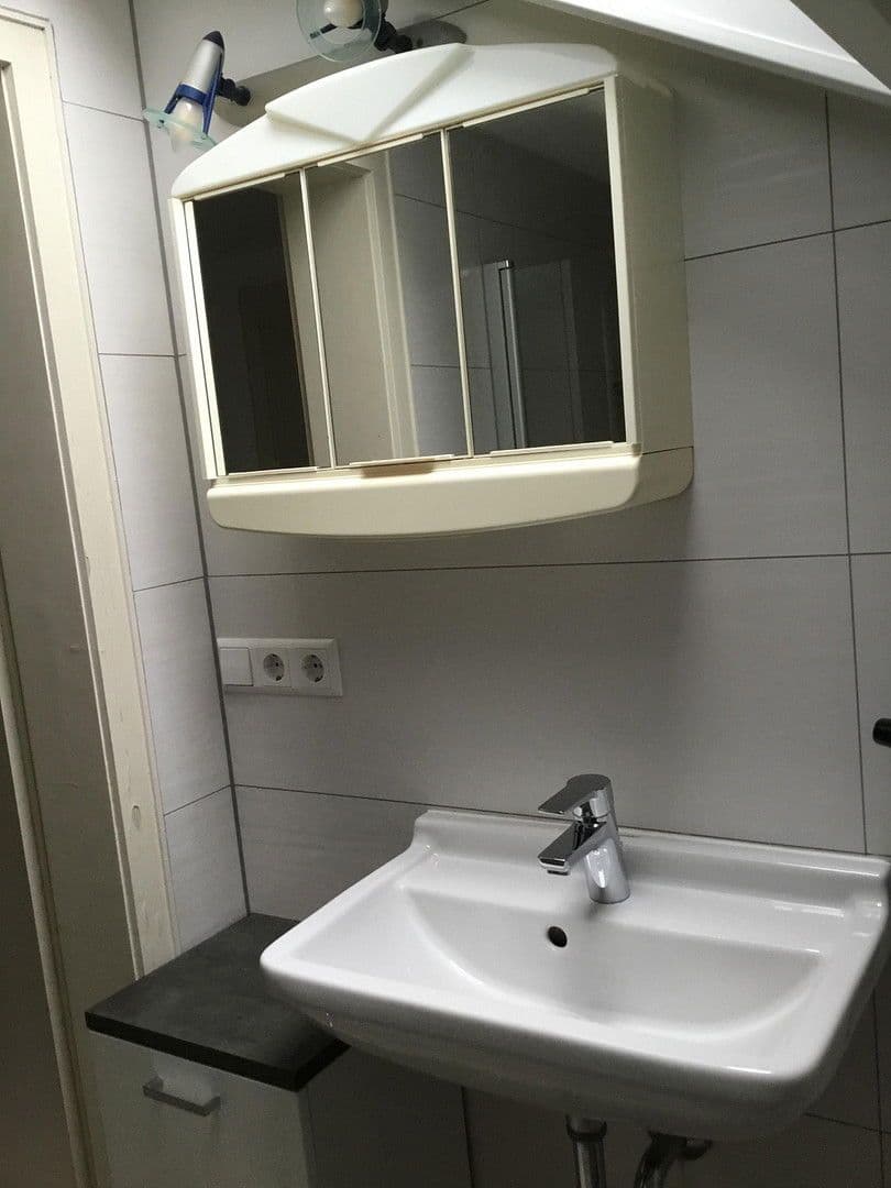 Pronájem bytu 1+1 15 m², Schrambergerstr.40, Schramberg, Bádensko-Württembersko Pronájem bytu 1+1 15 m², Schrambergerstr.40, Schramberg, Bádensko-Württembersko