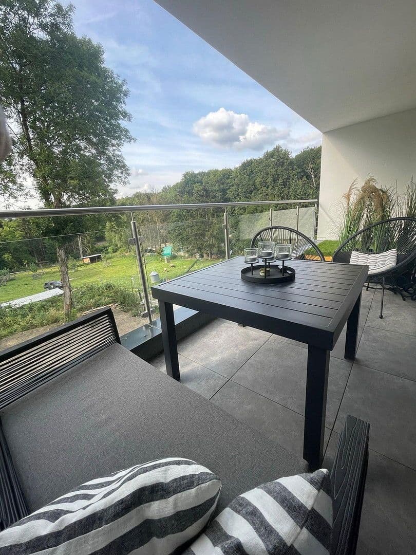 Pronájem bytu 4+1 113 m², Landwehrstraße 34, Solingen, Severní Porýní-Vestfálsko Pronájem bytu 4+1 113 m², Landwehrstraße 34, Solingen, Severní Porýní-Vestfálsko