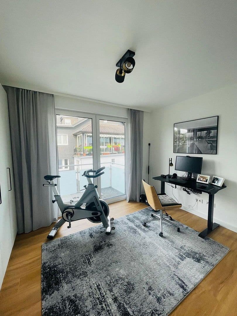 Pronájem bytu 4+1 113 m², Landwehrstraße 34, Solingen, Severní Porýní-Vestfálsko Pronájem bytu 4+1 113 m², Landwehrstraße 34, Solingen, Severní Porýní-Vestfálsko