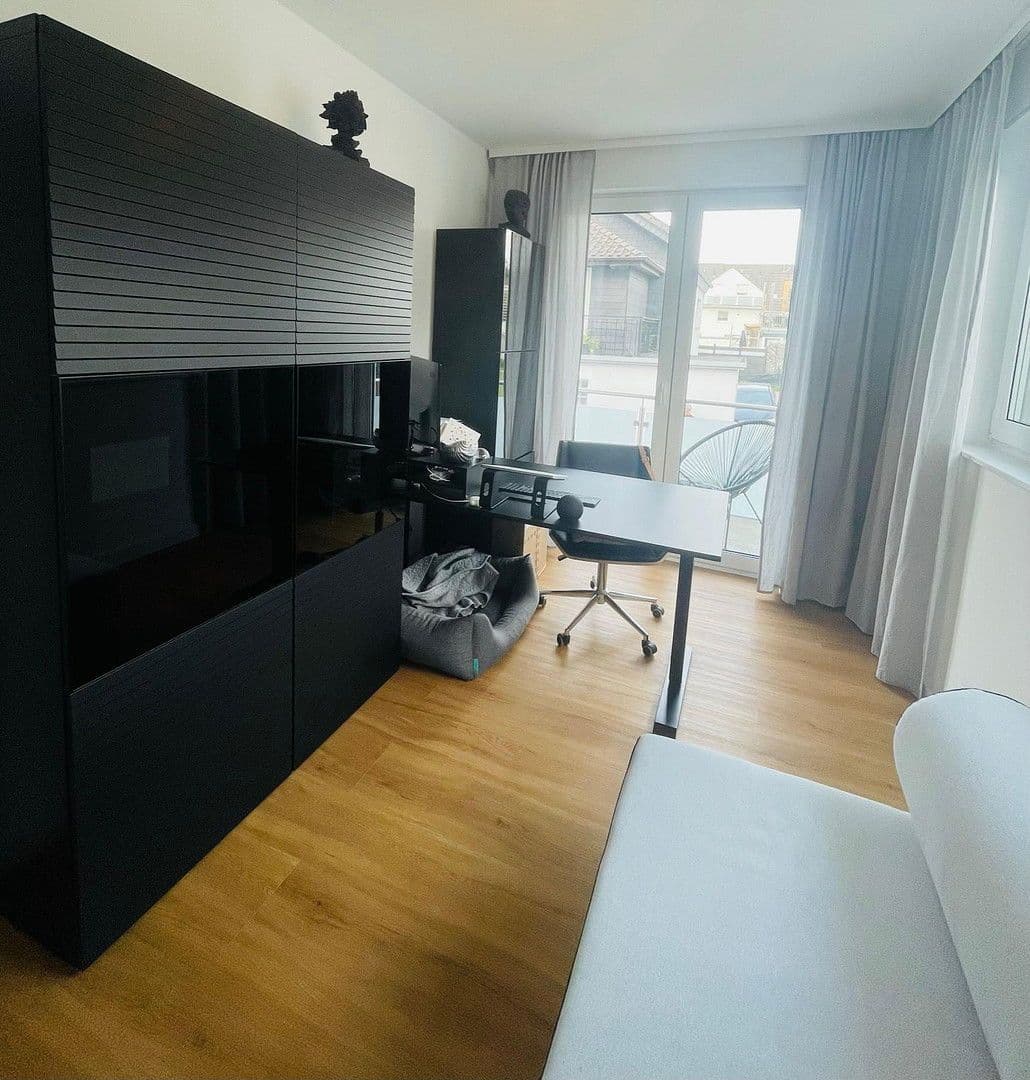 Pronájem bytu 4+1 113 m², Landwehrstraße 34, Solingen, Severní Porýní-Vestfálsko Pronájem bytu 4+1 113 m², Landwehrstraße 34, Solingen, Severní Porýní-Vestfálsko