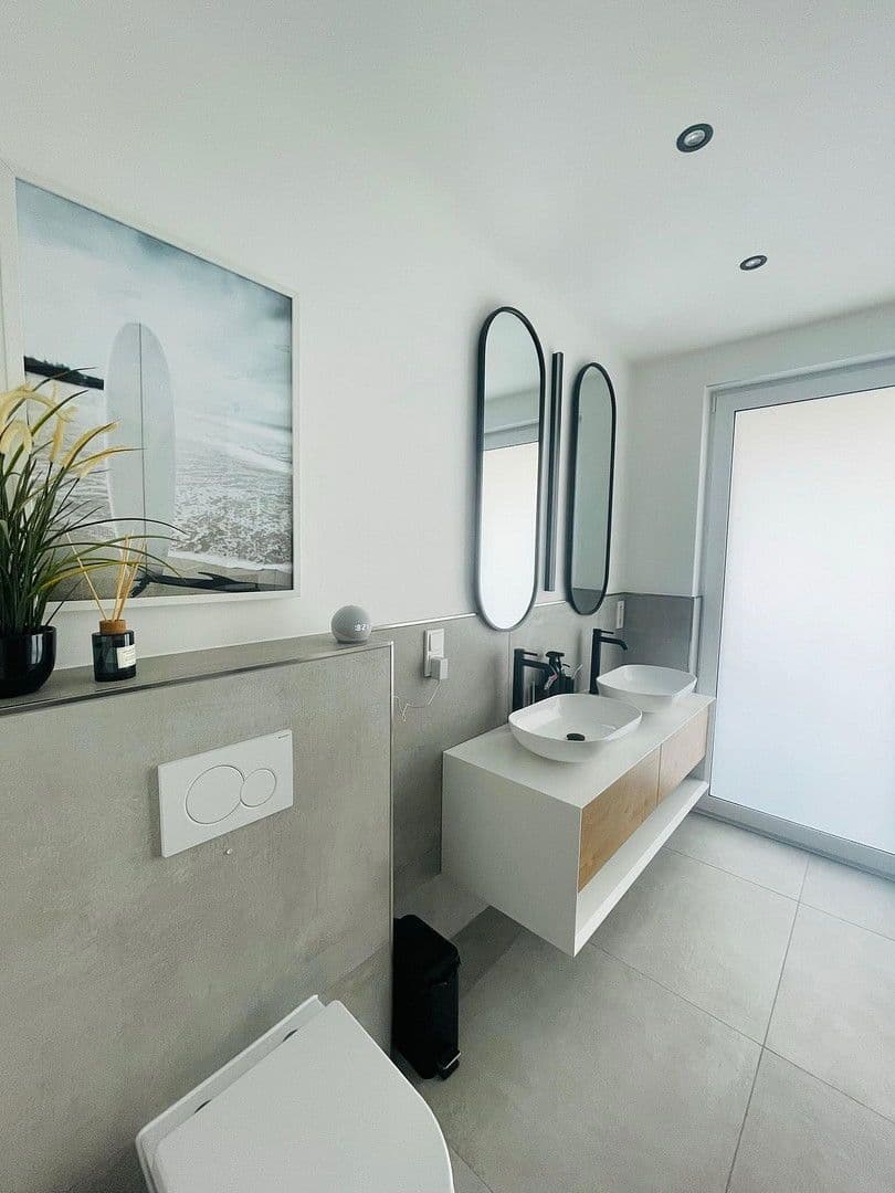 Pronájem bytu 4+1 113 m², Landwehrstraße 34, Solingen, Severní Porýní-Vestfálsko Pronájem bytu 4+1 113 m², Landwehrstraße 34, Solingen, Severní Porýní-Vestfálsko