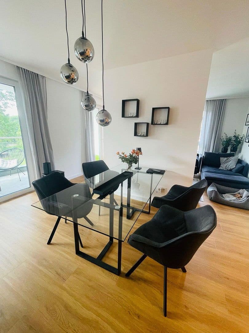 Pronájem bytu 4+1 113 m², Landwehrstraße 34, Solingen, Severní Porýní-Vestfálsko Pronájem bytu 4+1 113 m², Landwehrstraße 34, Solingen, Severní Porýní-Vestfálsko