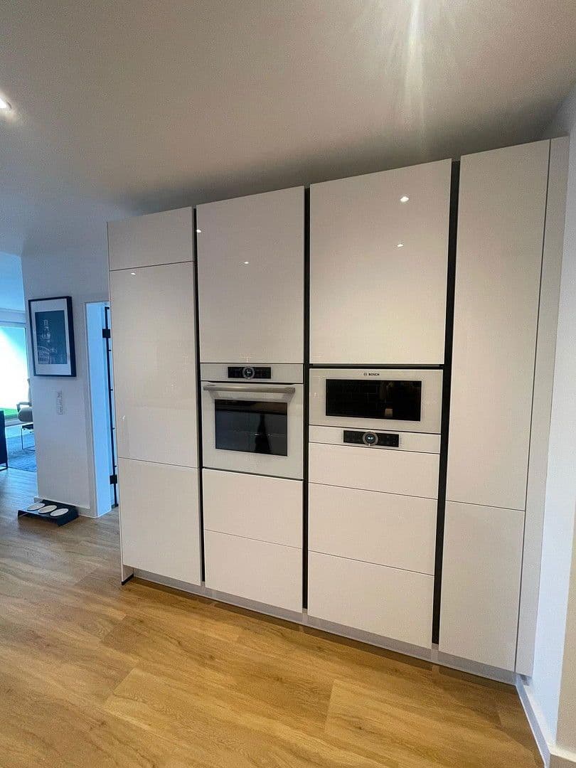 Pronájem bytu 4+1 113 m², Landwehrstraße 34, Solingen, Severní Porýní-Vestfálsko Pronájem bytu 4+1 113 m², Landwehrstraße 34, Solingen, Severní Porýní-Vestfálsko