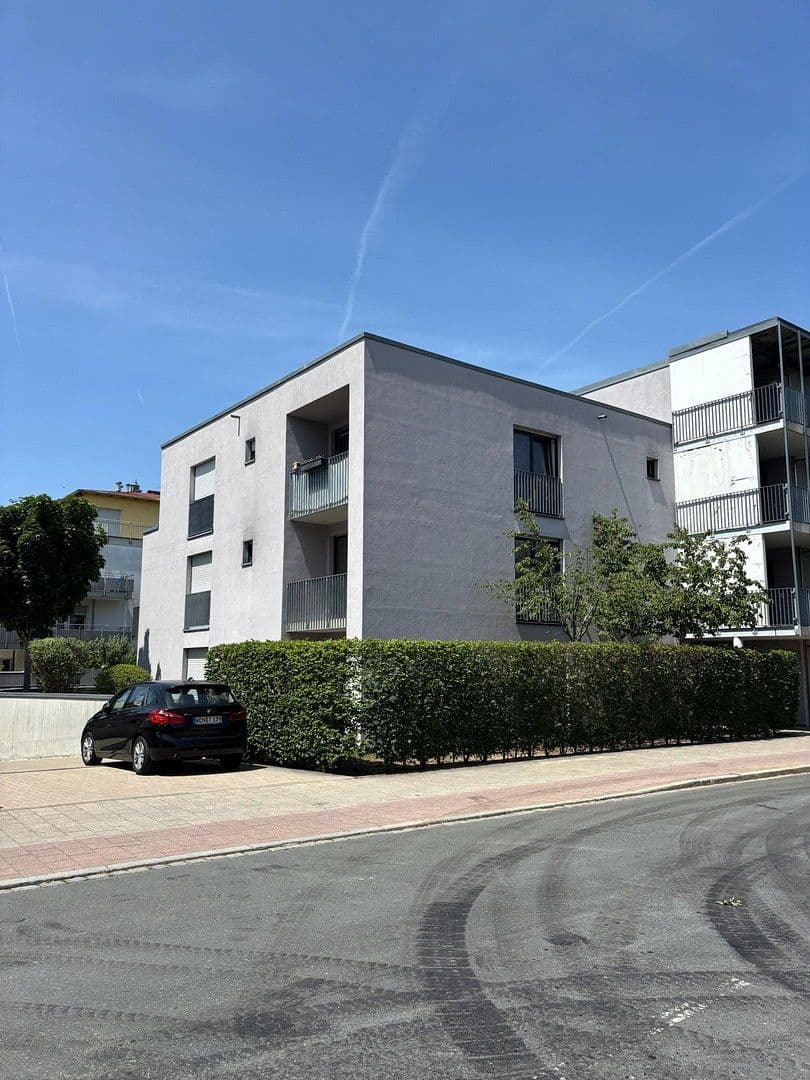 Pronájem bytu 1+1 33 m², Erangen, Bavorsko Pronájem bytu 1+1 33 m², Erangen, Bavorsko