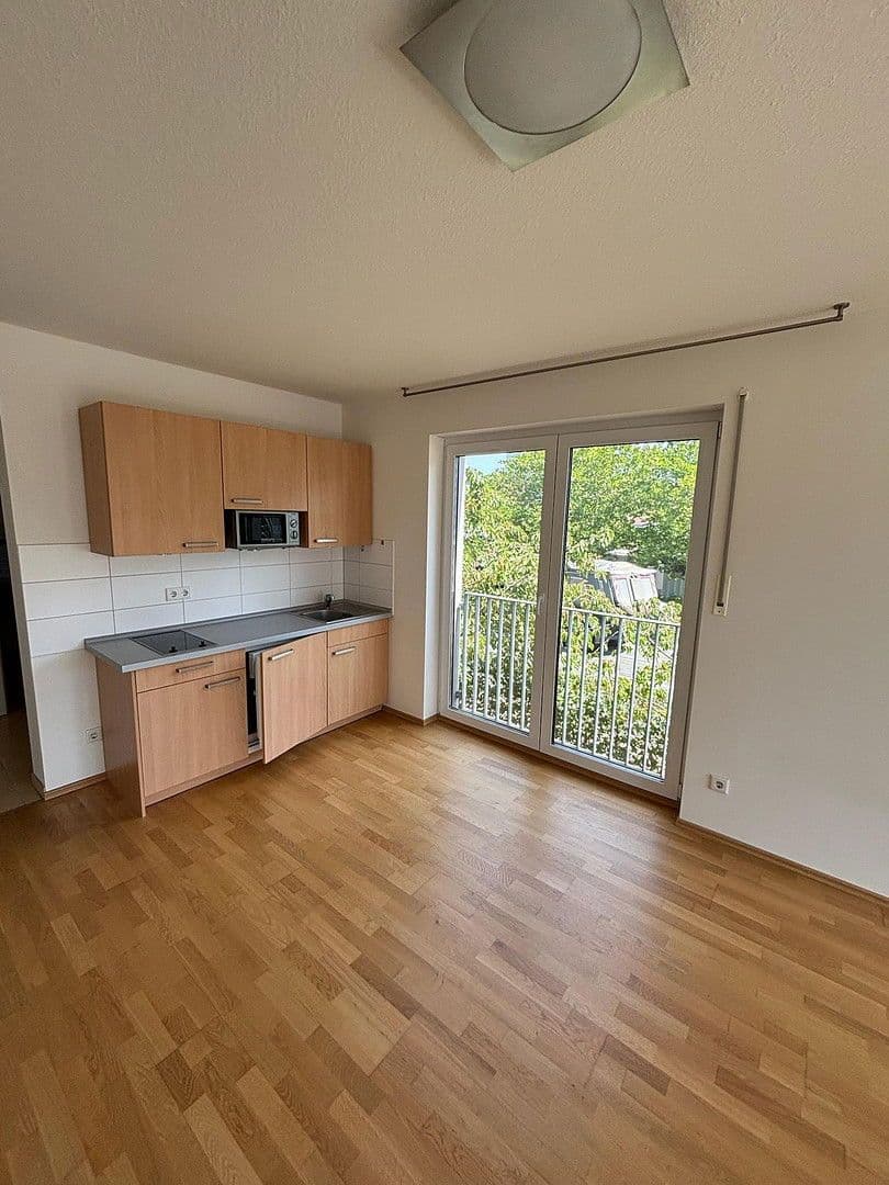 Pronájem bytu 1+1 33 m², Erangen, Bavorsko Pronájem bytu 1+1 33 m², Erangen, Bavorsko