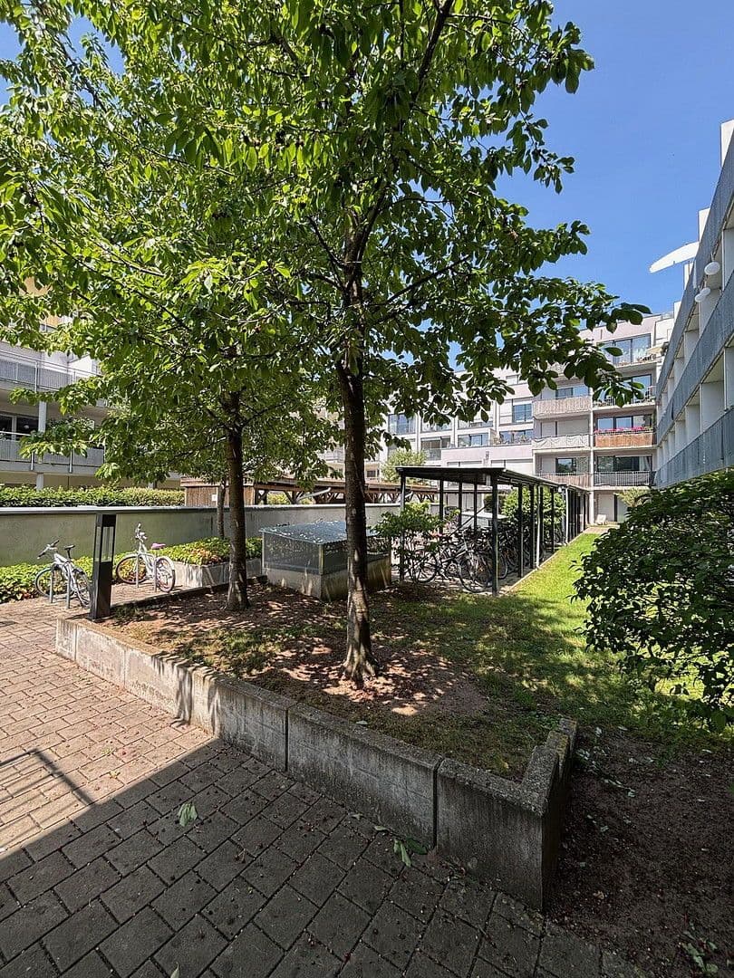 Pronájem bytu 1+1 33 m², Erangen, Bavorsko Pronájem bytu 1+1 33 m², Erangen, Bavorsko