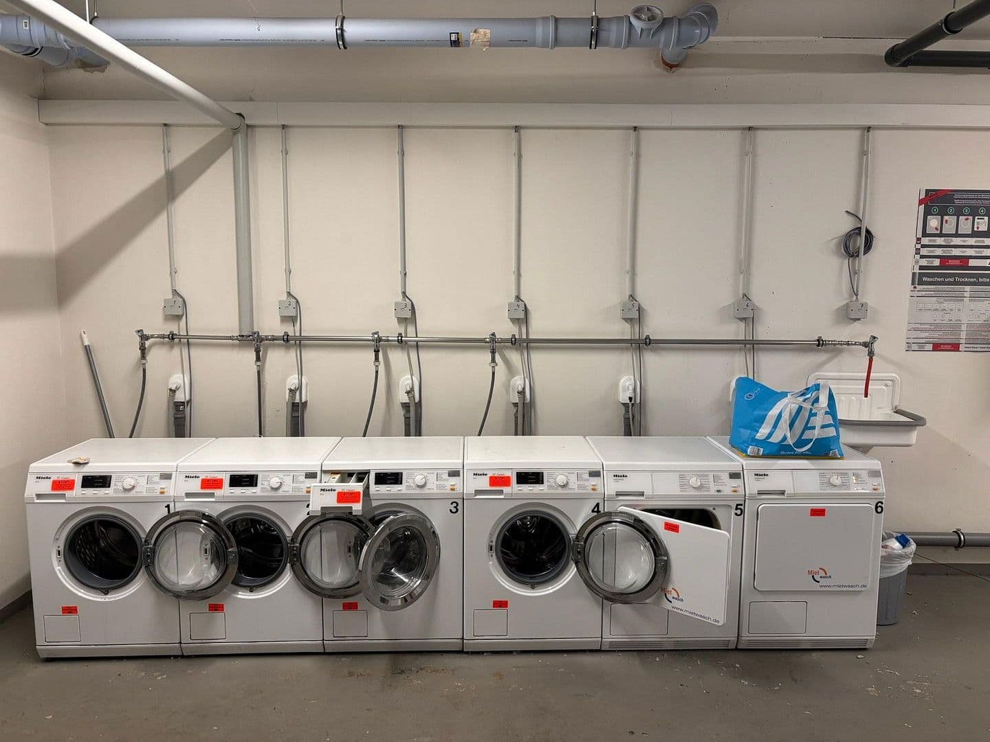 Pronájem bytu 1+1 33 m², Erangen, Bavorsko Pronájem bytu 1+1 33 m², Erangen, Bavorsko