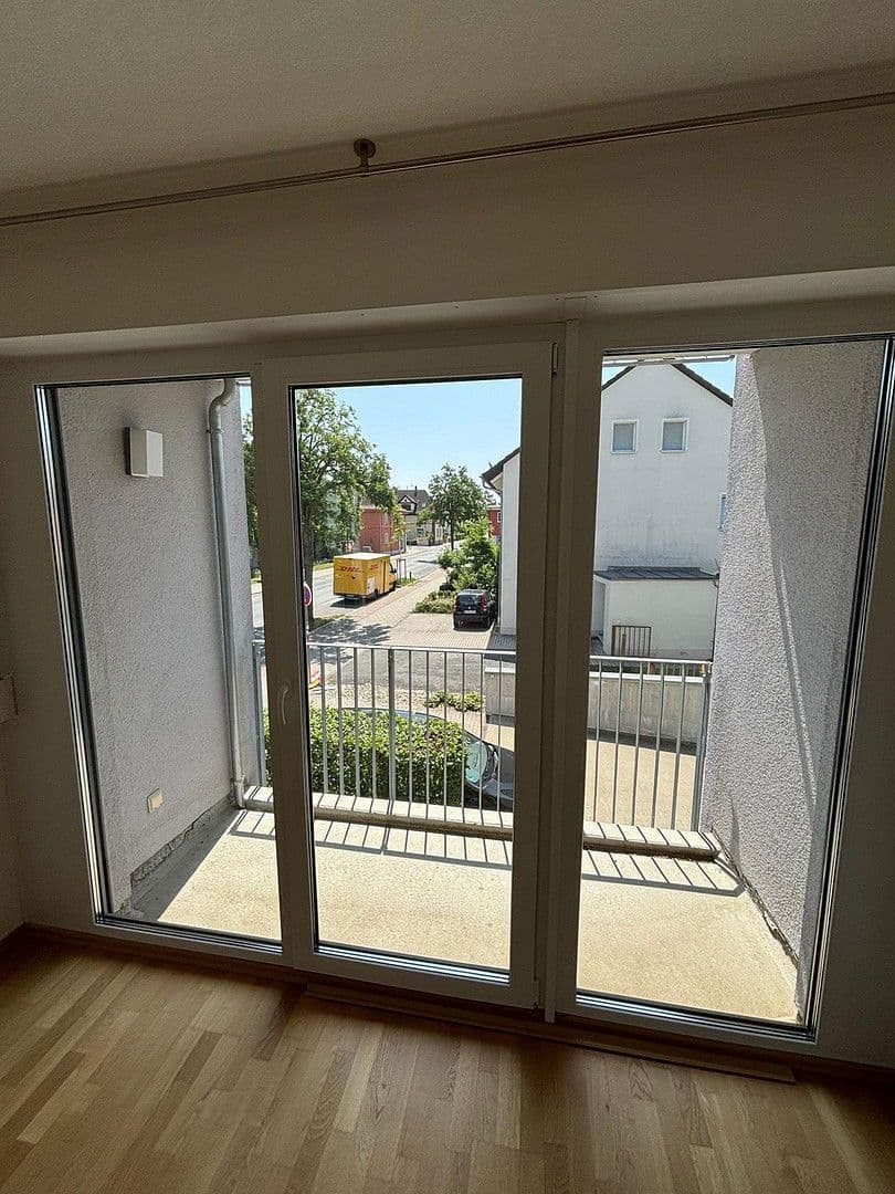 Pronájem bytu 1+1 33 m², Erangen, Bavorsko Pronájem bytu 1+1 33 m², Erangen, Bavorsko