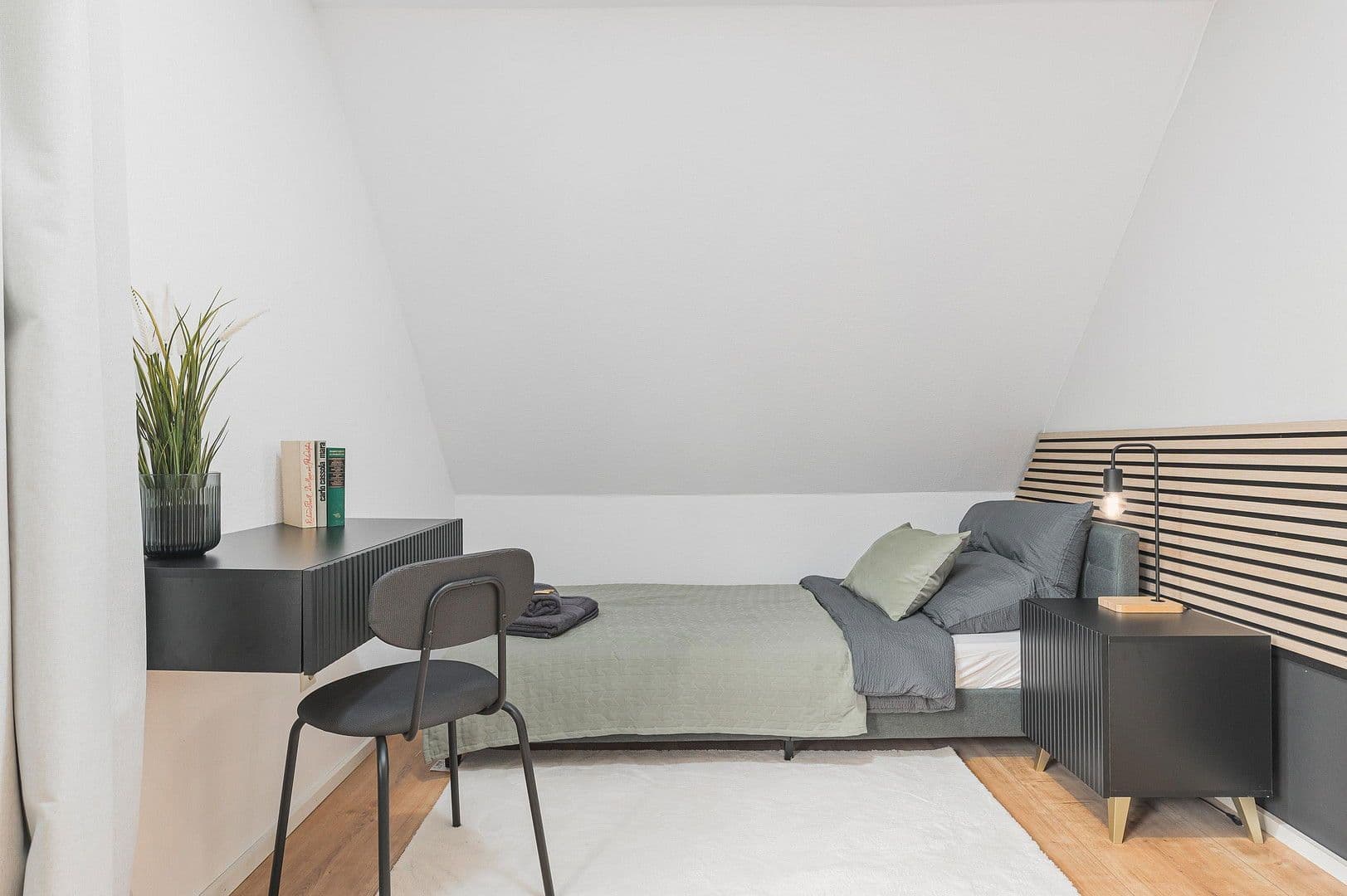 Pronájem domu 130 m², pozemek 300 m², Römerstraße 30, Filderstadt, Bádensko-Württembersko Pronájem domu 130 m², pozemek 300 m², Römerstraße 30, Filderstadt, Bádensko-Württembersko