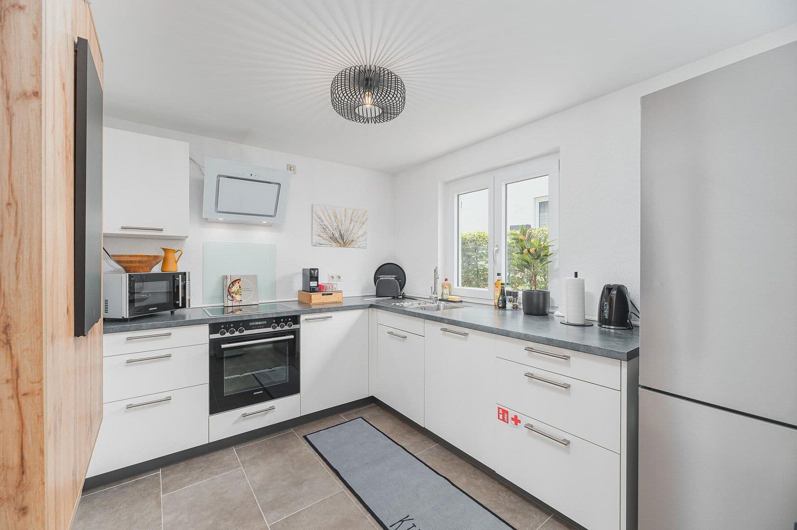 Pronájem domu 130 m², pozemek 300 m², Römerstraße 30, Filderstadt, Bádensko-Württembersko Pronájem domu 130 m², pozemek 300 m², Römerstraße 30, Filderstadt, Bádensko-Württembersko