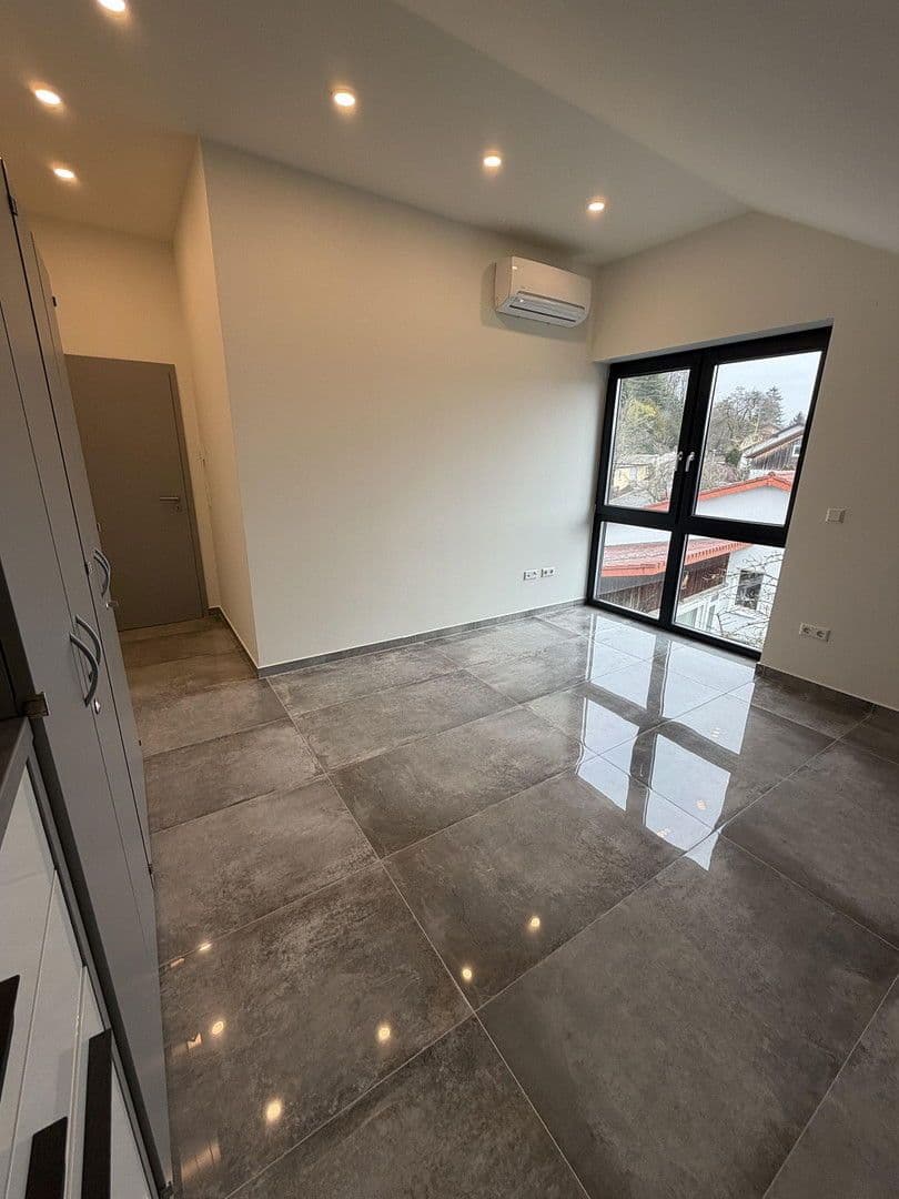 Prodej bytu 4+1 141 m², Wiesloch, Bádensko-Württembersko Prodej bytu 4+1 141 m², Wiesloch, Bádensko-Württembersko