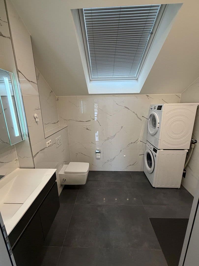 Prodej bytu 4+1 141 m², Wiesloch, Bádensko-Württembersko Prodej bytu 4+1 141 m², Wiesloch, Bádensko-Württembersko