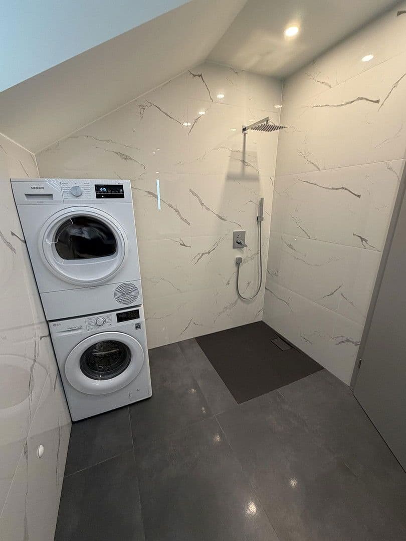 Prodej bytu 4+1 141 m², Wiesloch, Bádensko-Württembersko Prodej bytu 4+1 141 m², Wiesloch, Bádensko-Württembersko