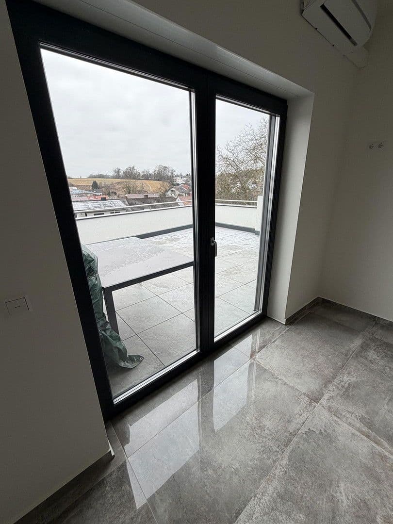 Prodej bytu 4+1 141 m², Wiesloch, Bádensko-Württembersko Prodej bytu 4+1 141 m², Wiesloch, Bádensko-Württembersko