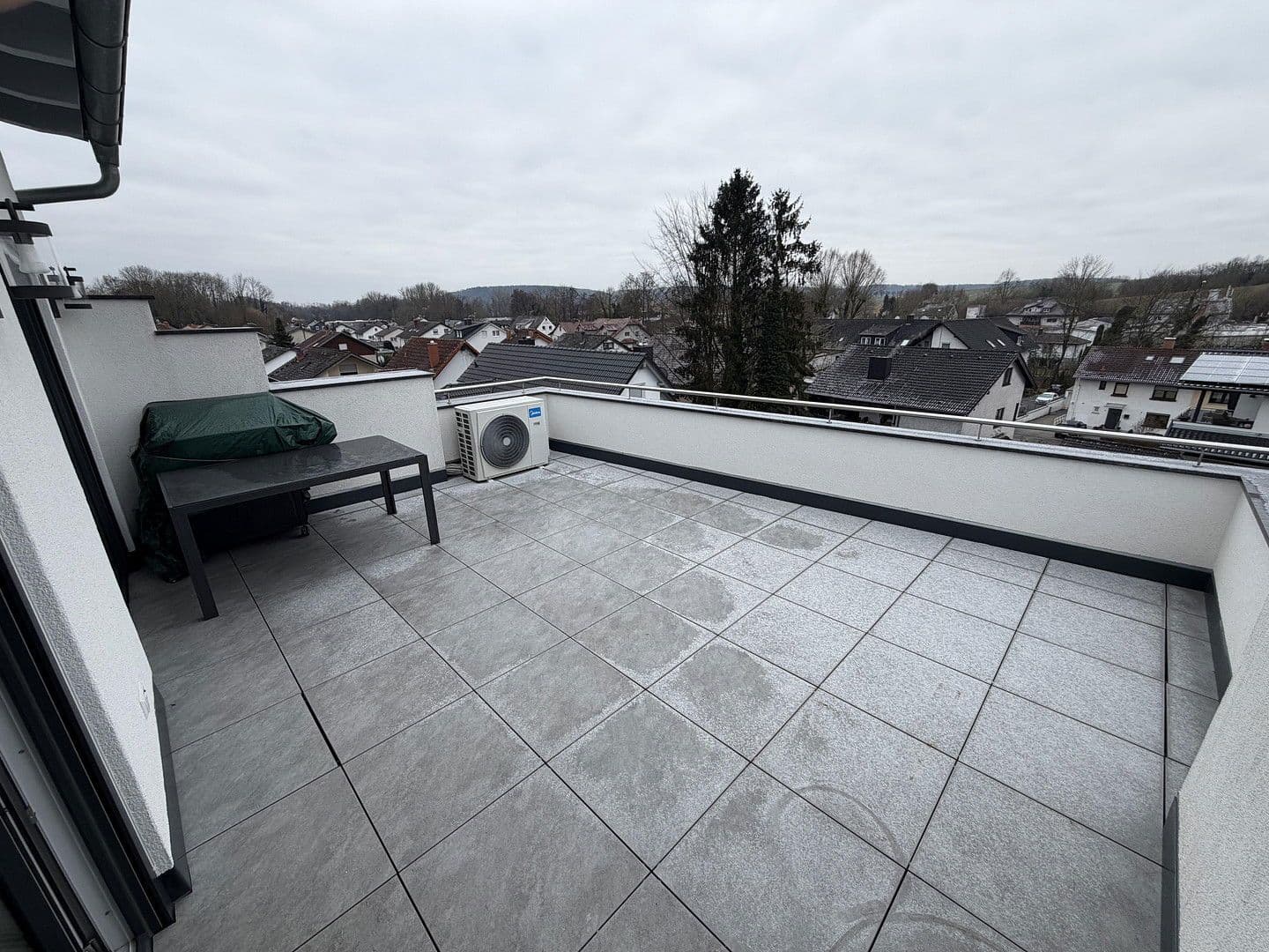 Prodej bytu 4+1 141 m², Wiesloch, Bádensko-Württembersko Prodej bytu 4+1 141 m², Wiesloch, Bádensko-Württembersko