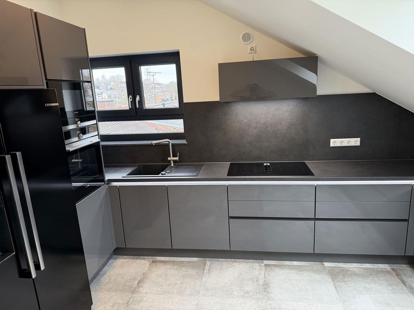 Prodej bytu 4+1 141 m², Wiesloch, Bádensko-Württembersko Prodej bytu 4+1 141 m², Wiesloch, Bádensko-Württembersko