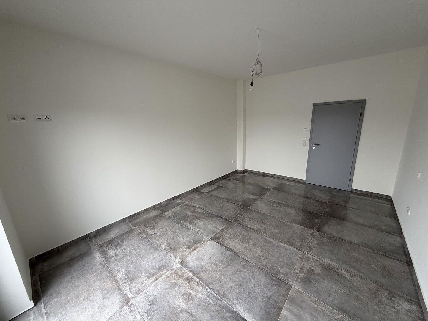 Prodej bytu 4+1 141 m², Wiesloch, Bádensko-Württembersko Prodej bytu 4+1 141 m², Wiesloch, Bádensko-Württembersko