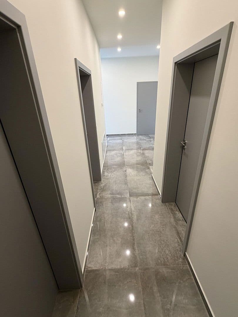 Prodej bytu 4+1 141 m², Wiesloch, Bádensko-Württembersko Prodej bytu 4+1 141 m², Wiesloch, Bádensko-Württembersko