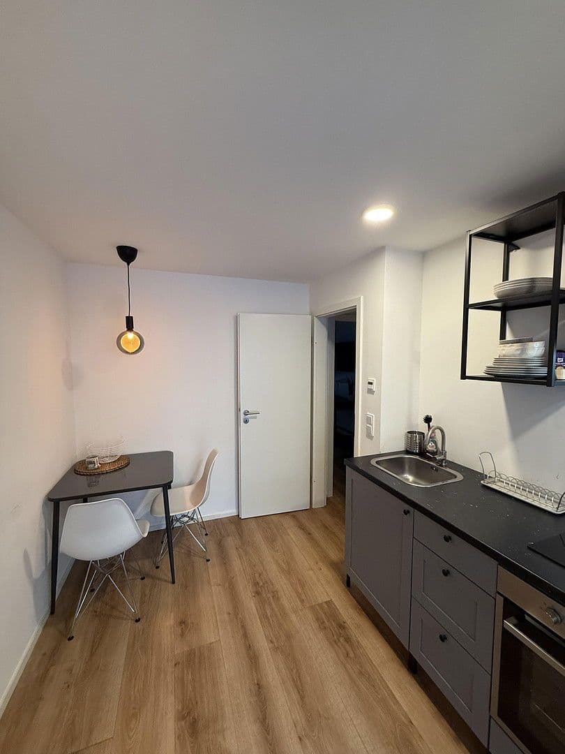 Pronájem bytu 1+1 42 m², Nürnberg, Bavorsko Pronájem bytu 1+1 42 m², Nürnberg, Bavorsko