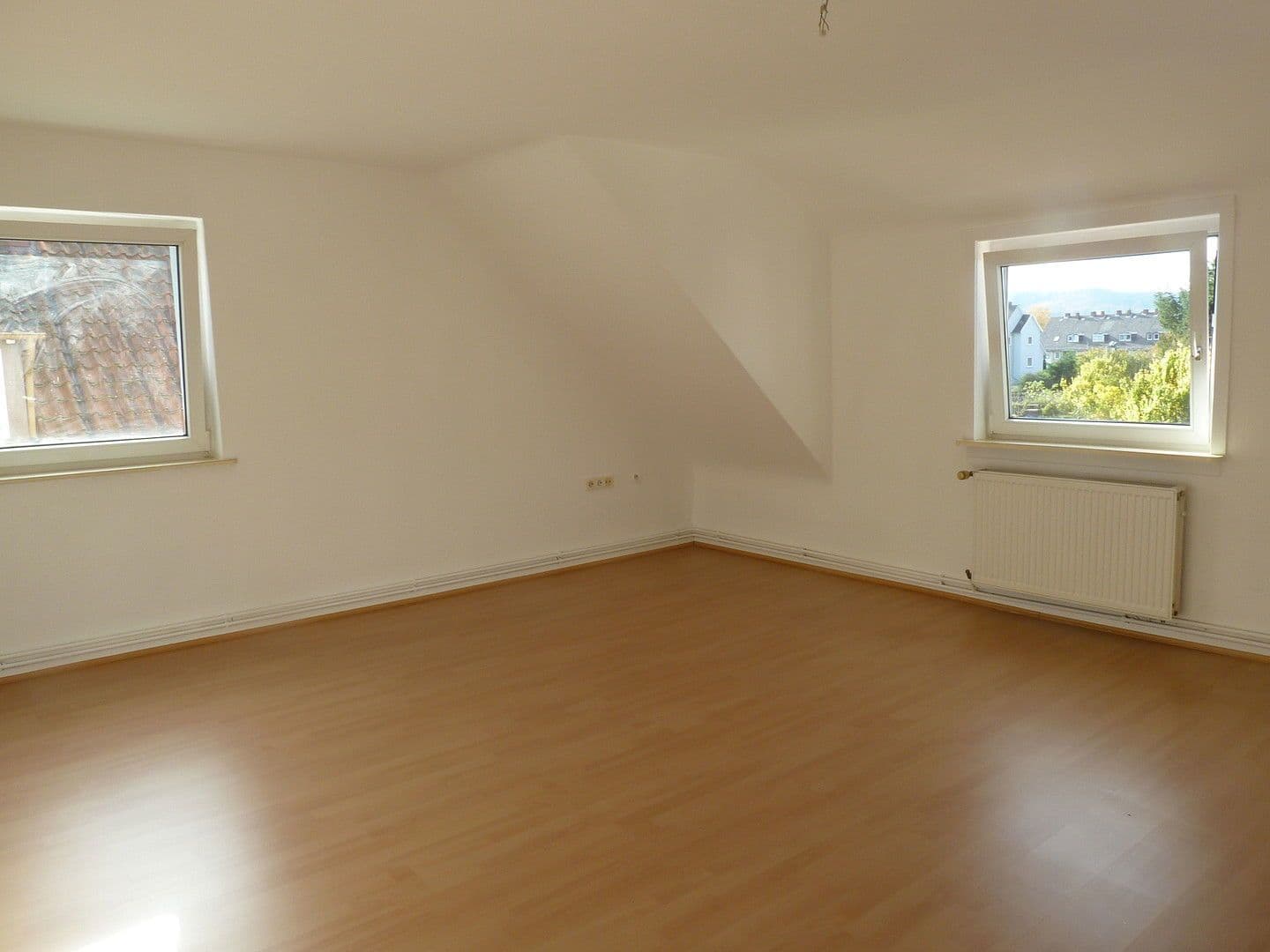 Pronájem bytu 3+1 81 m², Nibourstaße 9, Hameln, Dolní Sasko Pronájem bytu 3+1 81 m², Nibourstaße 9, Hameln, Dolní Sasko