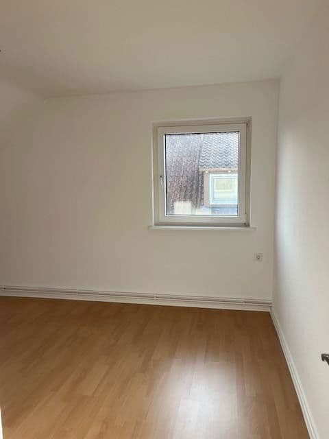 Pronájem bytu 3+1 81 m², Nibourstaße 9, Hameln, Dolní Sasko Pronájem bytu 3+1 81 m², Nibourstaße 9, Hameln, Dolní Sasko