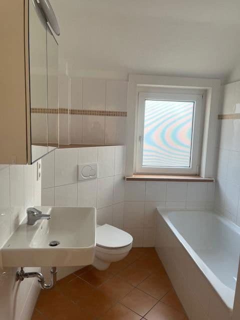 Pronájem bytu 3+1 81 m², Nibourstaße 9, Hameln, Dolní Sasko Pronájem bytu 3+1 81 m², Nibourstaße 9, Hameln, Dolní Sasko