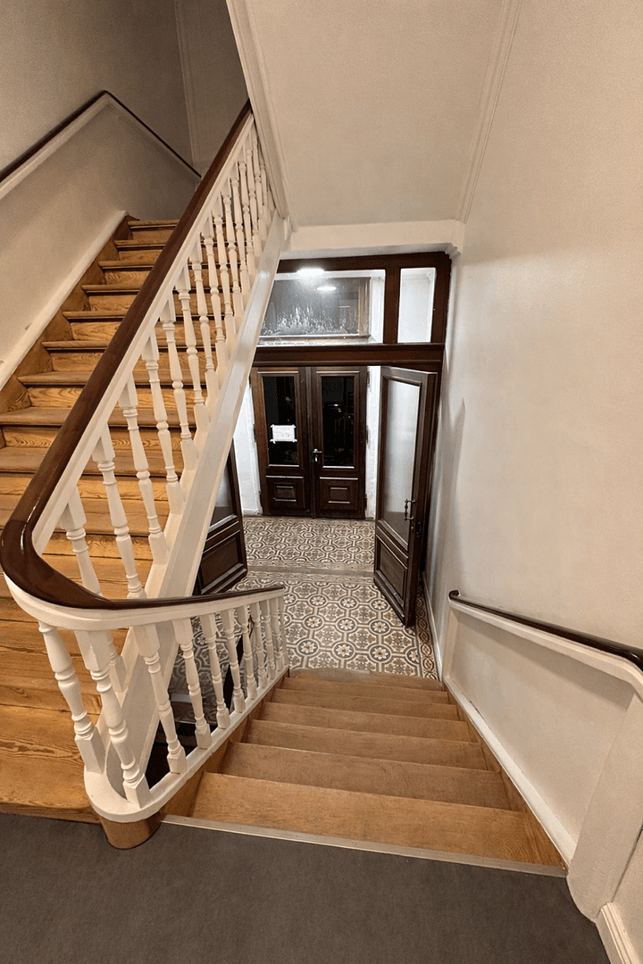 Pronájem bytu 5+1 145 m², Kohlhökerstrasse, Bremen, Bremen Pronájem bytu 5+1 145 m², Kohlhökerstrasse, Bremen, Bremen