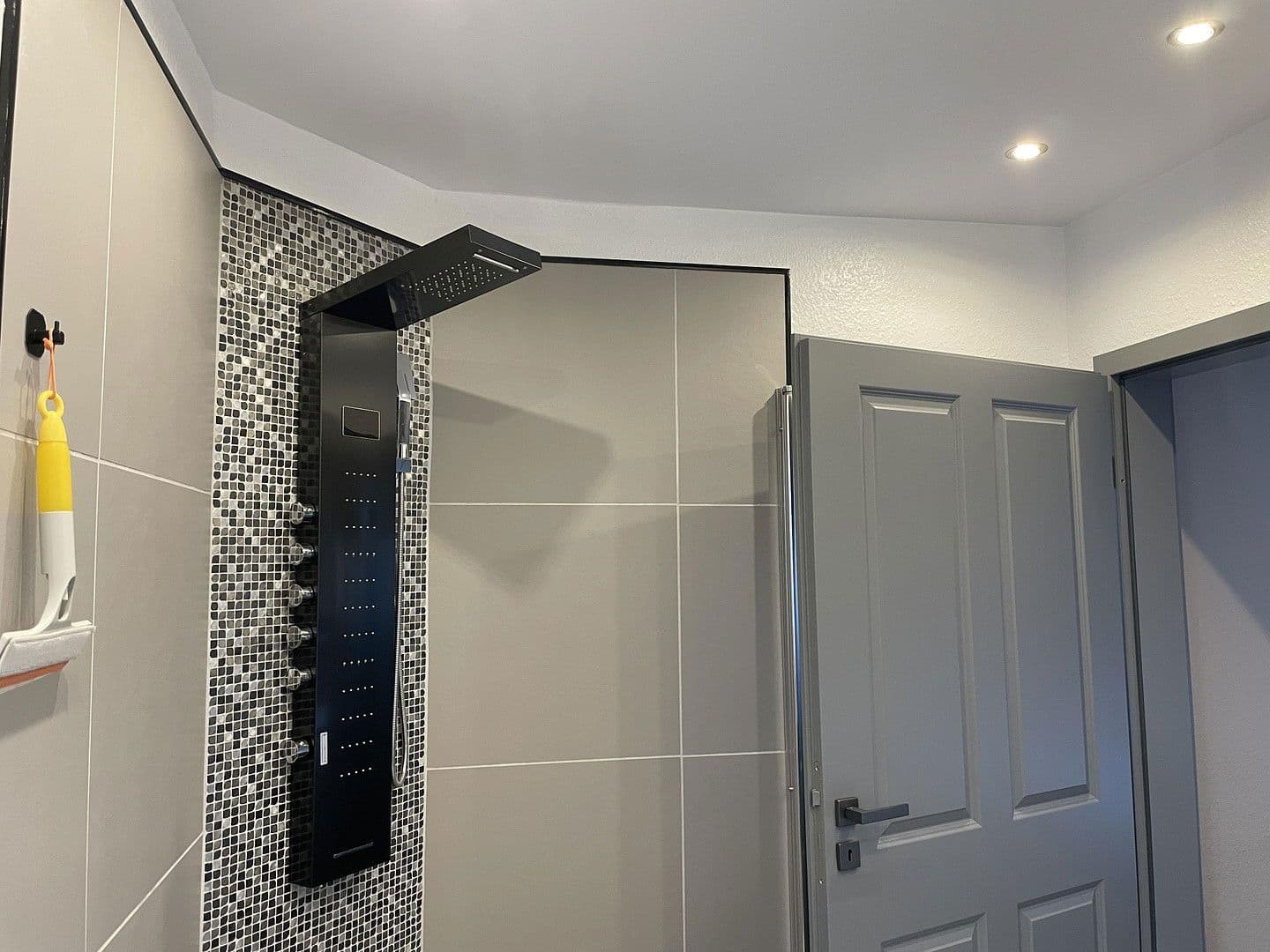 Prodej domu 750 m², pozemek 1.179 m², Hauptstraße 50 A, Hage, Dolní Sasko Prodej domu 750 m², pozemek 1.179 m², Hauptstraße 50 A, Hage, Dolní Sasko