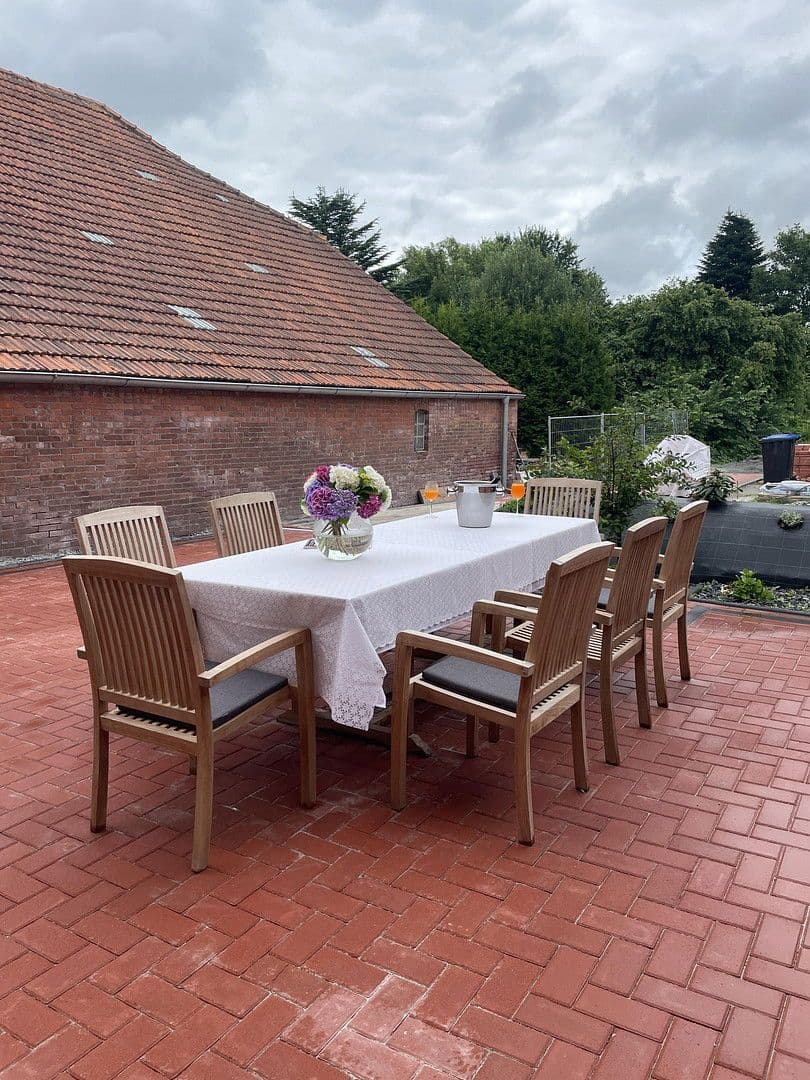 Prodej domu 750 m², pozemek 1.179 m², Hauptstraße 50 A, Hage, Dolní Sasko Prodej domu 750 m², pozemek 1.179 m², Hauptstraße 50 A, Hage, Dolní Sasko