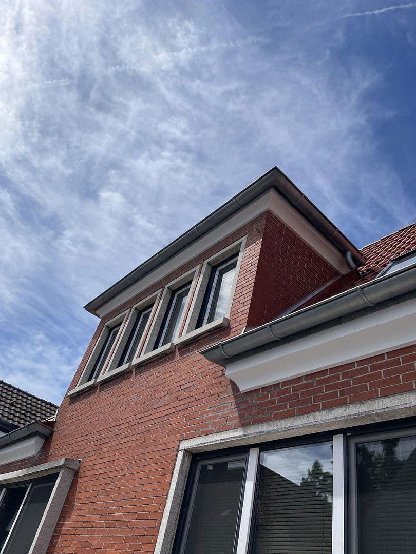 Prodej domu 750 m², pozemek 1.179 m², Hauptstraße 50 A, Hage, Dolní Sasko Prodej domu 750 m², pozemek 1.179 m², Hauptstraße 50 A, Hage, Dolní Sasko