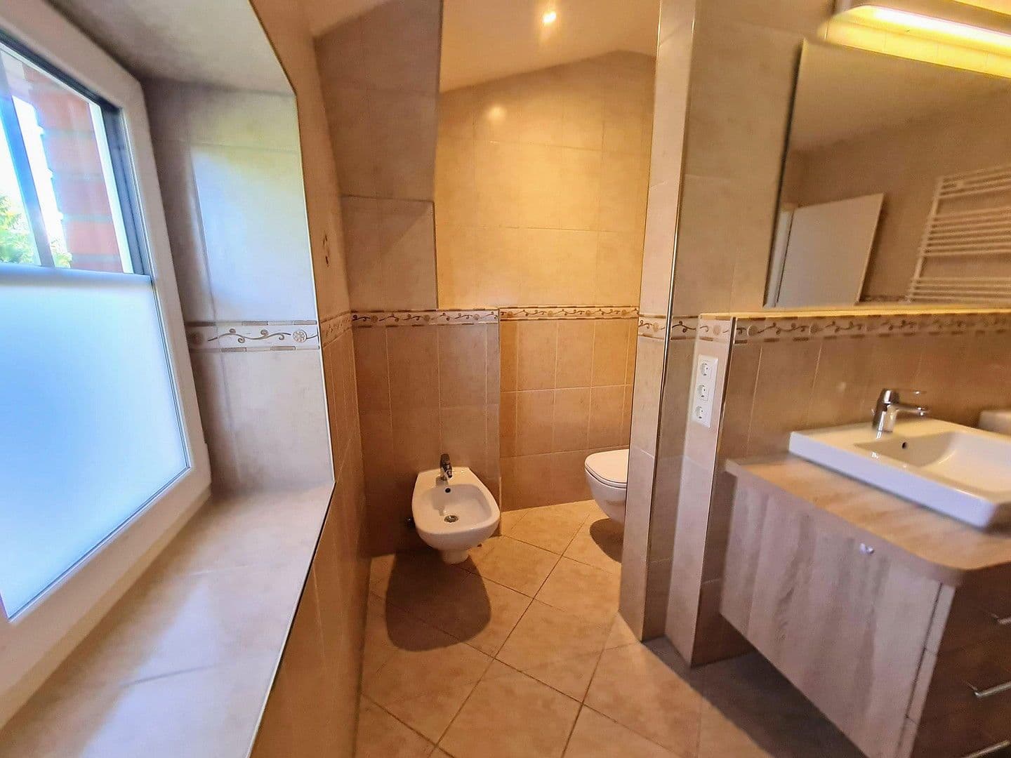 Prodej domu 151 m², pozemek 350 m², Hamburg, Hamburg Prodej domu 151 m², pozemek 350 m², Hamburg, Hamburg