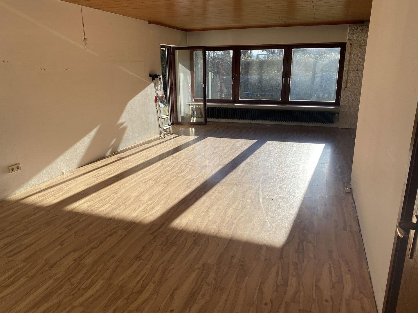 Prodej domu 220 m², pozemek 881 m², Gaugraf-Zeisolf-Str. 3, Sinsheim, Bádensko-Württembersko Prodej domu 220 m², pozemek 881 m², Gaugraf-Zeisolf-Str. 3, Sinsheim, Bádensko-Württembersko