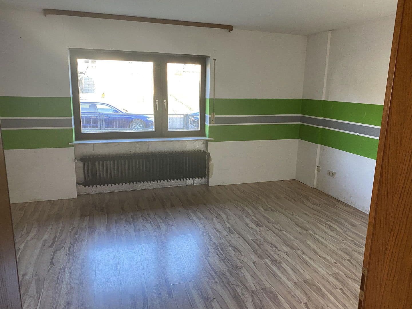 Prodej domu 220 m², pozemek 881 m², Gaugraf-Zeisolf-Str. 3, Sinsheim, Bádensko-Württembersko Prodej domu 220 m², pozemek 881 m², Gaugraf-Zeisolf-Str. 3, Sinsheim, Bádensko-Württembersko